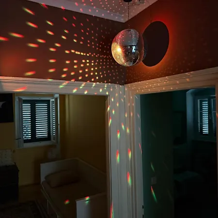 Teraca U Babe- In The Town Center