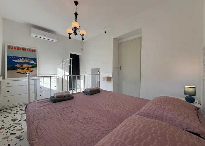 Teraca U Babe- In The Town Center *