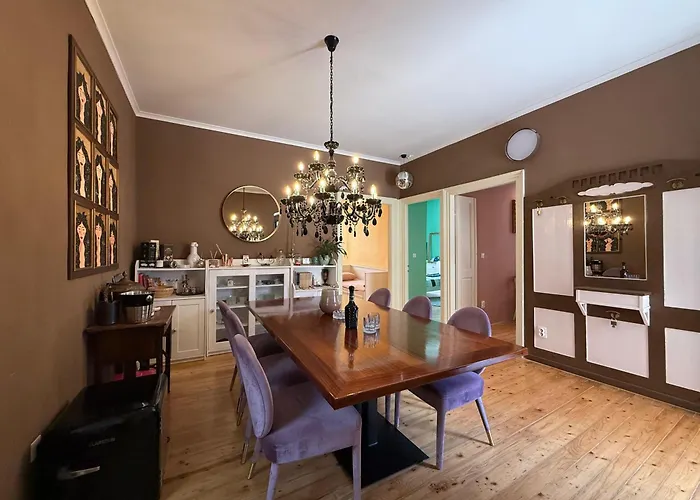 Teraca U Babe- In The Town Center