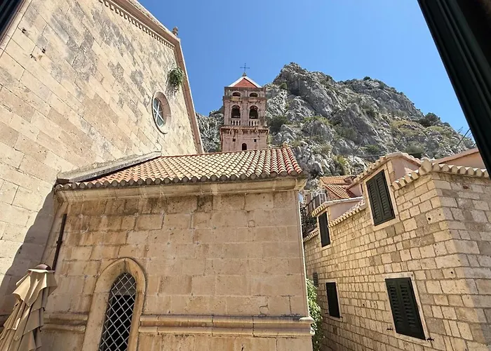 Feriehus Teraca U Babe- In The Town Center Omiš